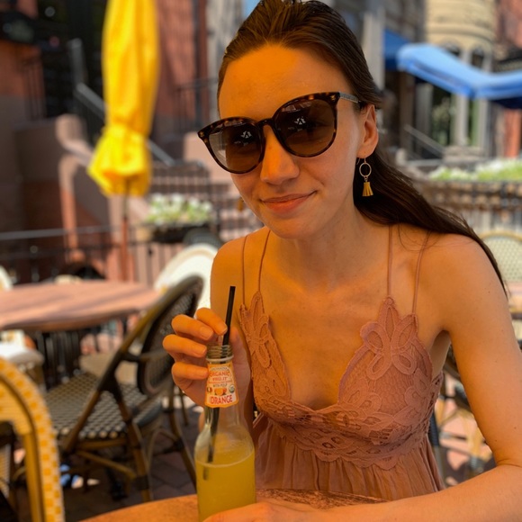 Meet your Posher, Monika - Picture 1 of 1